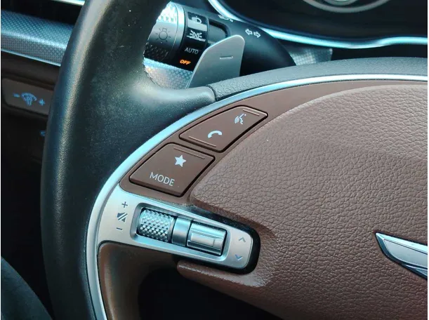 Car image 35