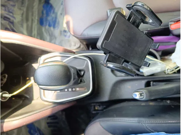 Car image 18