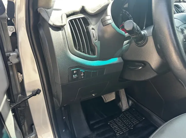 Car image 24