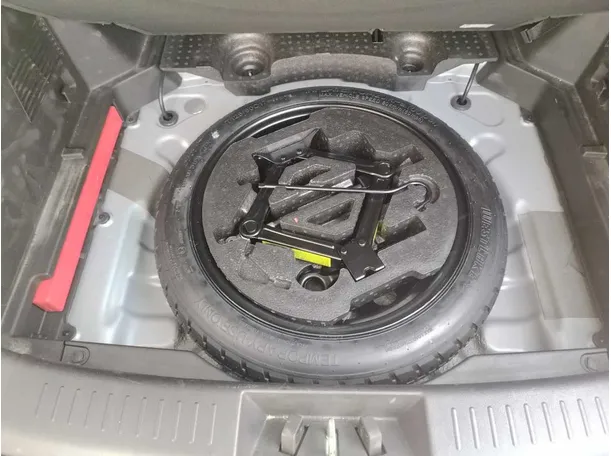 Car image 38