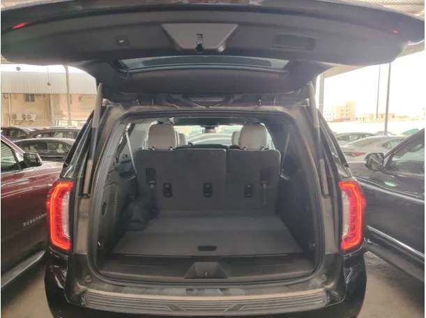 Car image 30