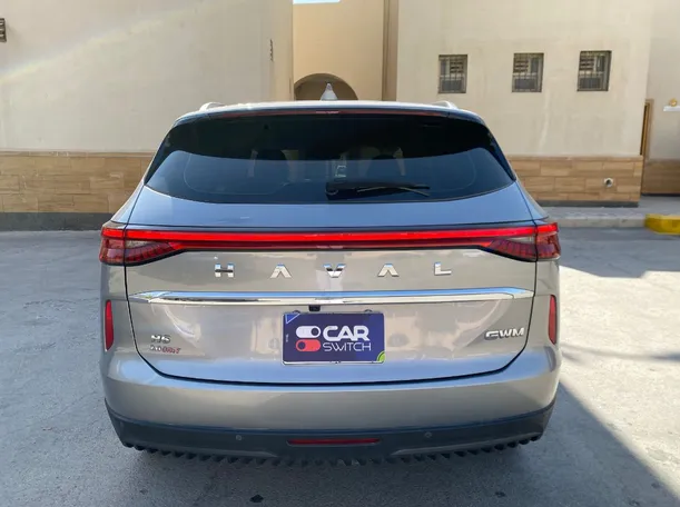 Car image 6