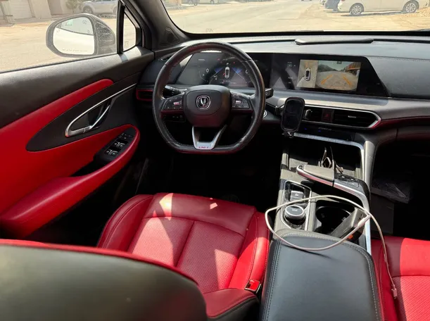 Car image 16
