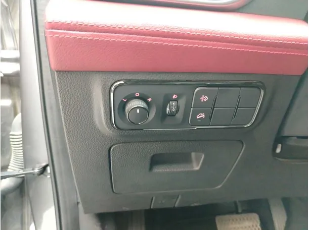 Car image 37