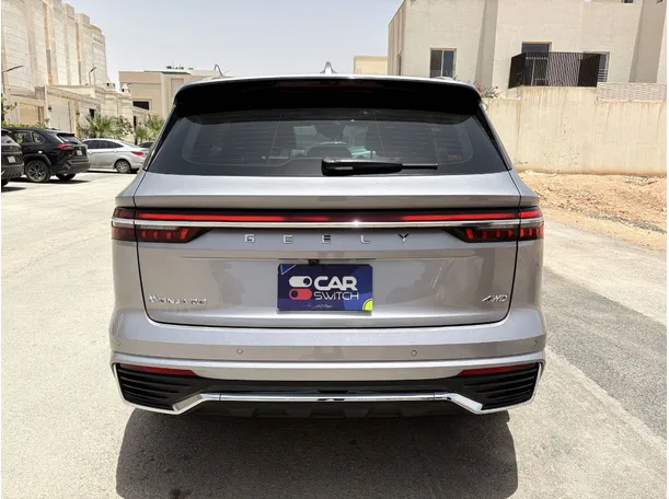 Car image 6