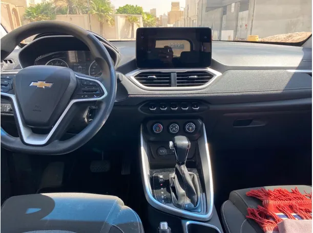 Car image 15
