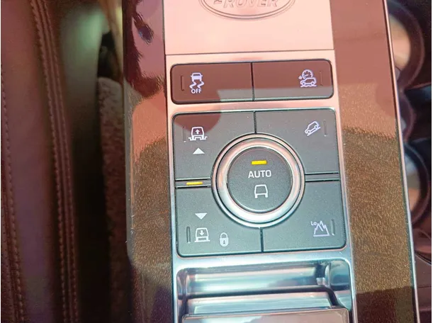 Car image 27