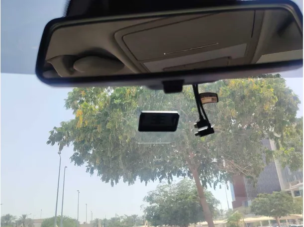 Car image 24