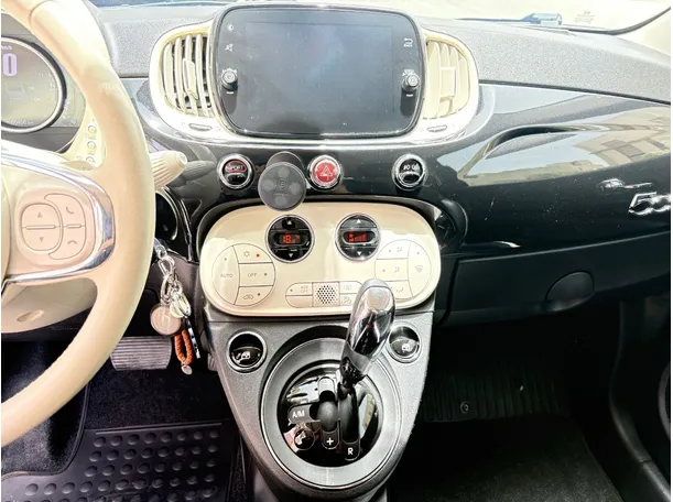 Car image 17