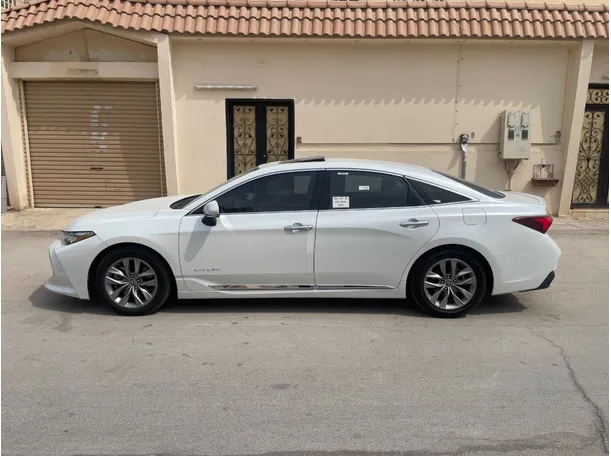 Car image 8