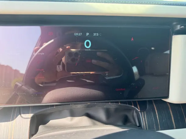Car image 23