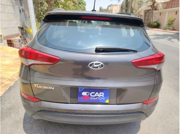 Car image 8