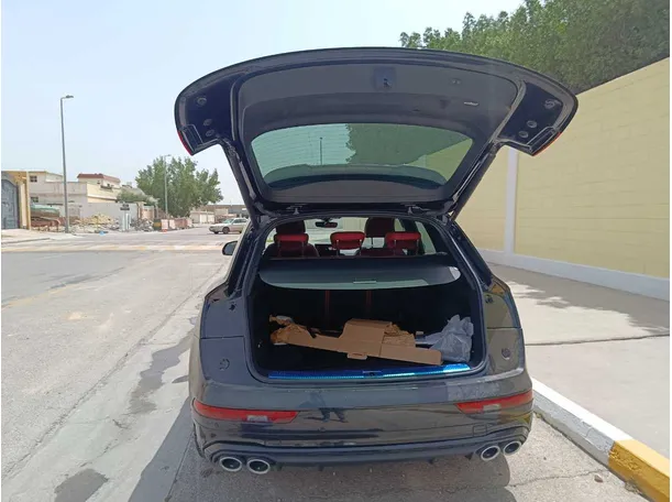 Car image 28