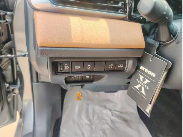 Car image 34