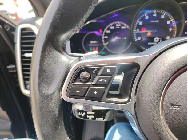 Car image 47