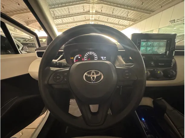 Car image 10