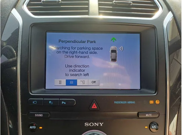 Car image 23