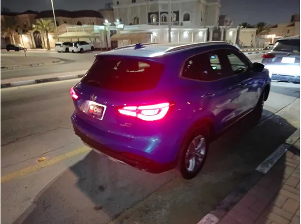 Car image 13