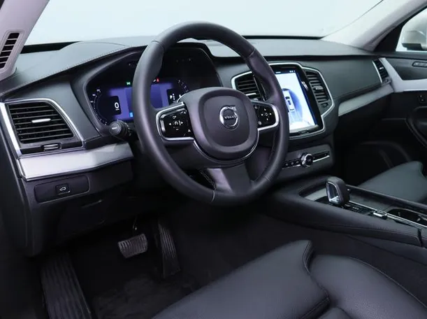 2024 فولفو XC90 في دبي