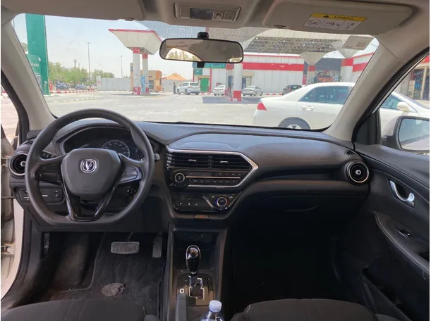 Car image 13