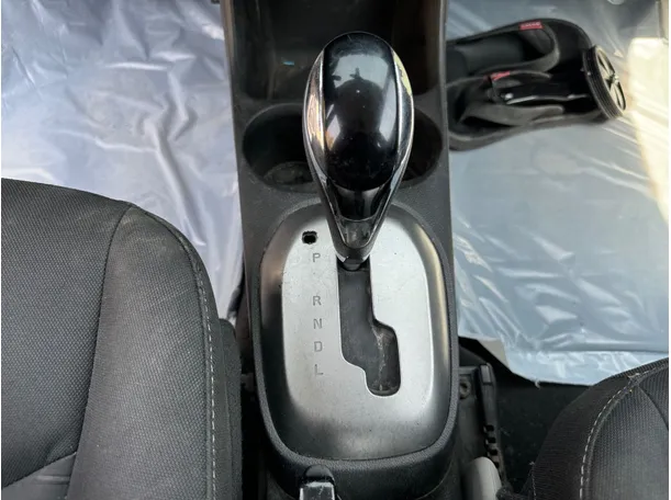 Car image 17