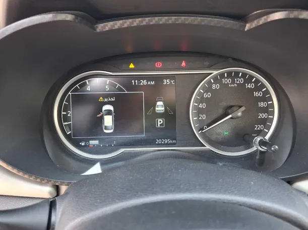 Car image 18