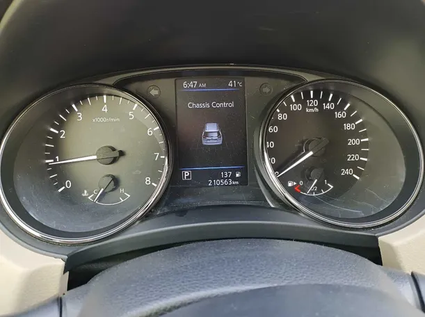Car image 18