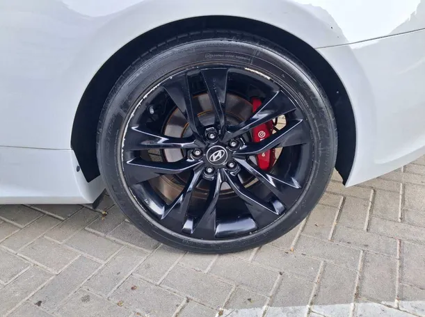 Car image 9