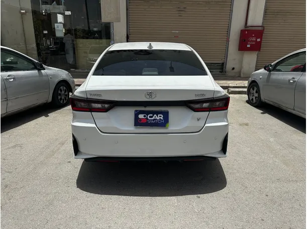 Car image 6