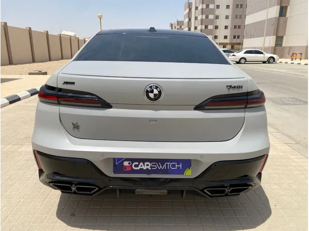 Car image 6