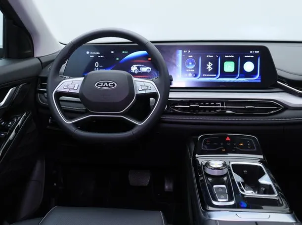Car image 15