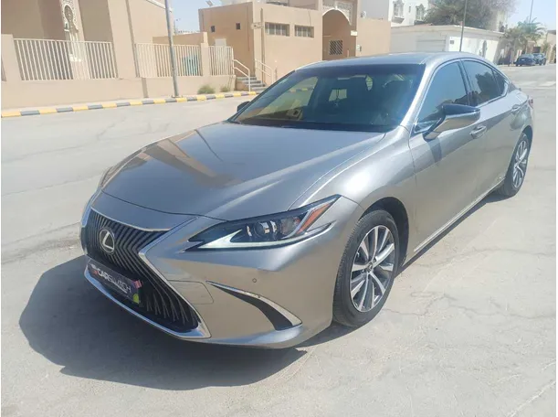 2019 Lexus ES300h in KSA