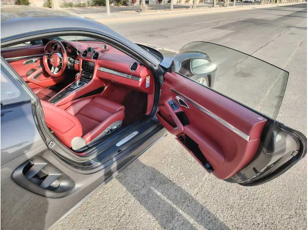 Car image 11