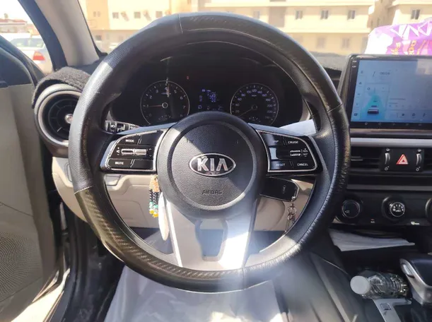 Car image 23