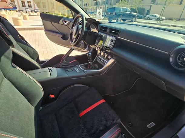Car image 7
