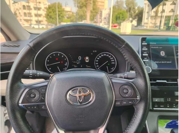 Car image 26