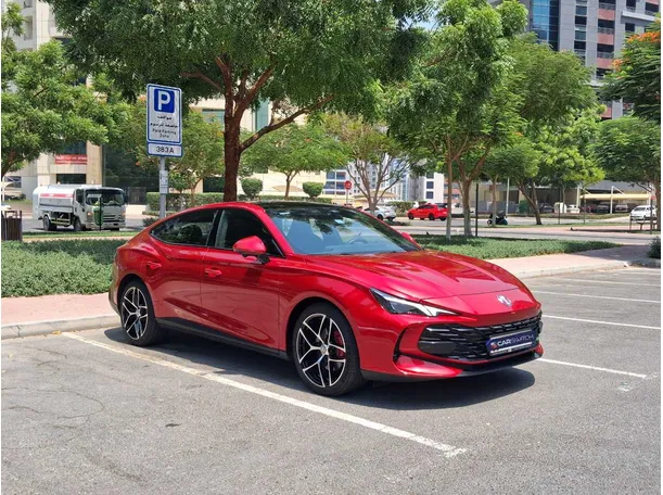 Car image 4