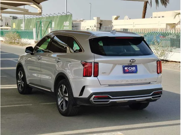 Car image 7