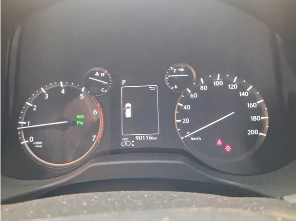 Car image 18
