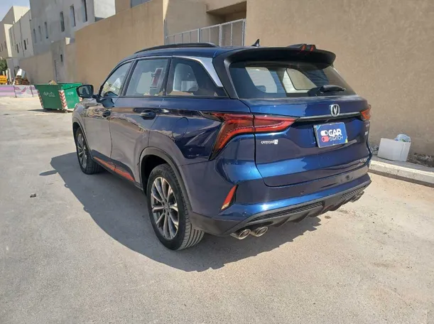 Car image 7