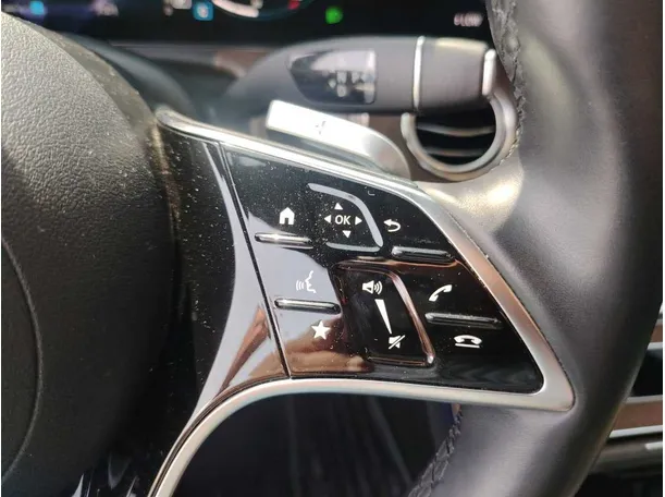 Car image 36