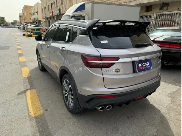 Car image 7