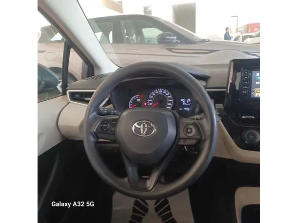 Car image 16