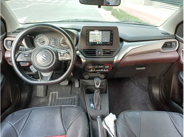 Car image 15