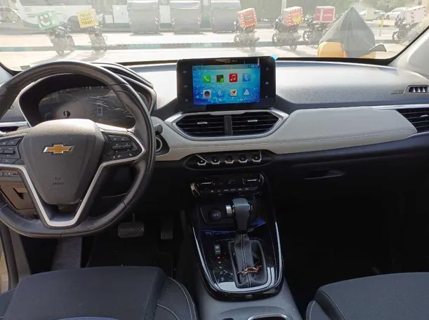 Car image 17