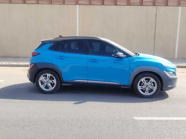 Car image 4