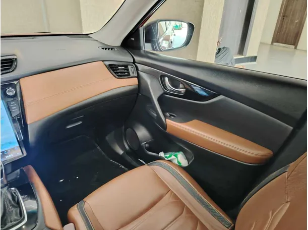 Car image 43