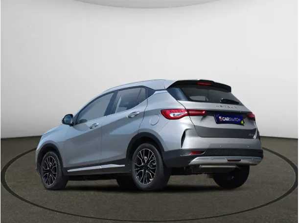 Car image 6