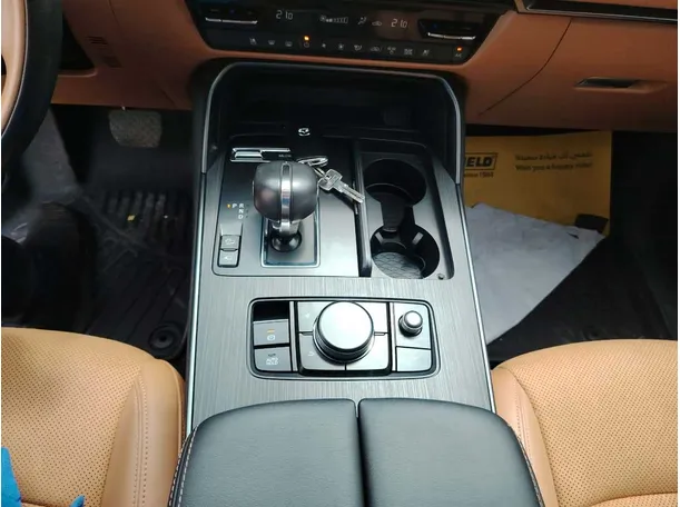 Car image 24