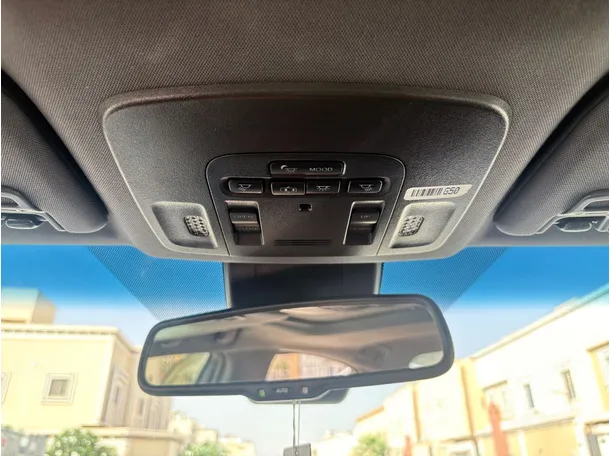 Car image 29